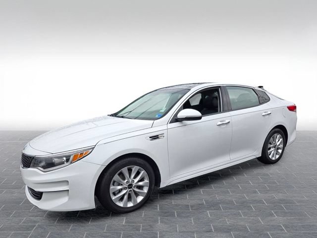 Used 2018 Kia Optima EX w/ Premium Package FWD image 3