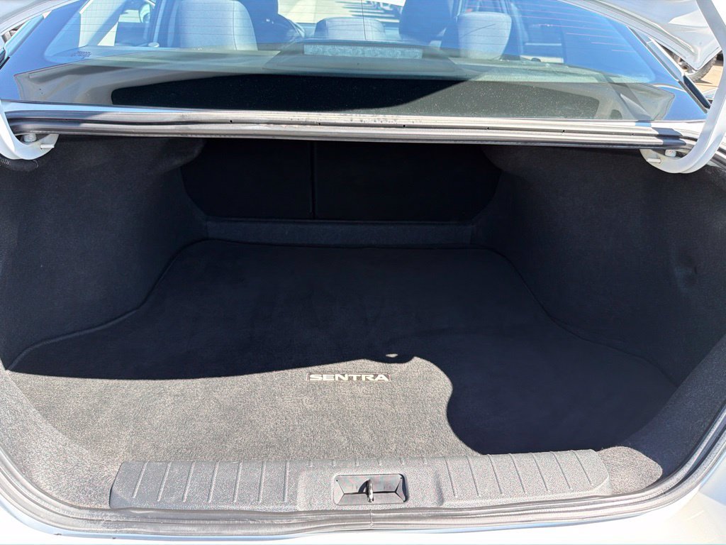 Used 2024 Nissan Sentra SV FWD image 16
