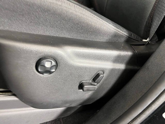 Used 2024 Dodge Durango GT image 32