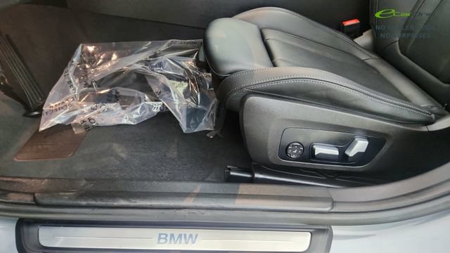 Used 2023 BMW 330i Sedan w/ Driving Assistance Package RWD image 34