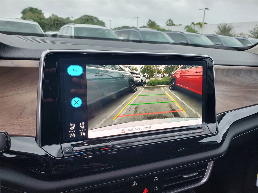 New 2026 Volkswagen Atlas SE image 10