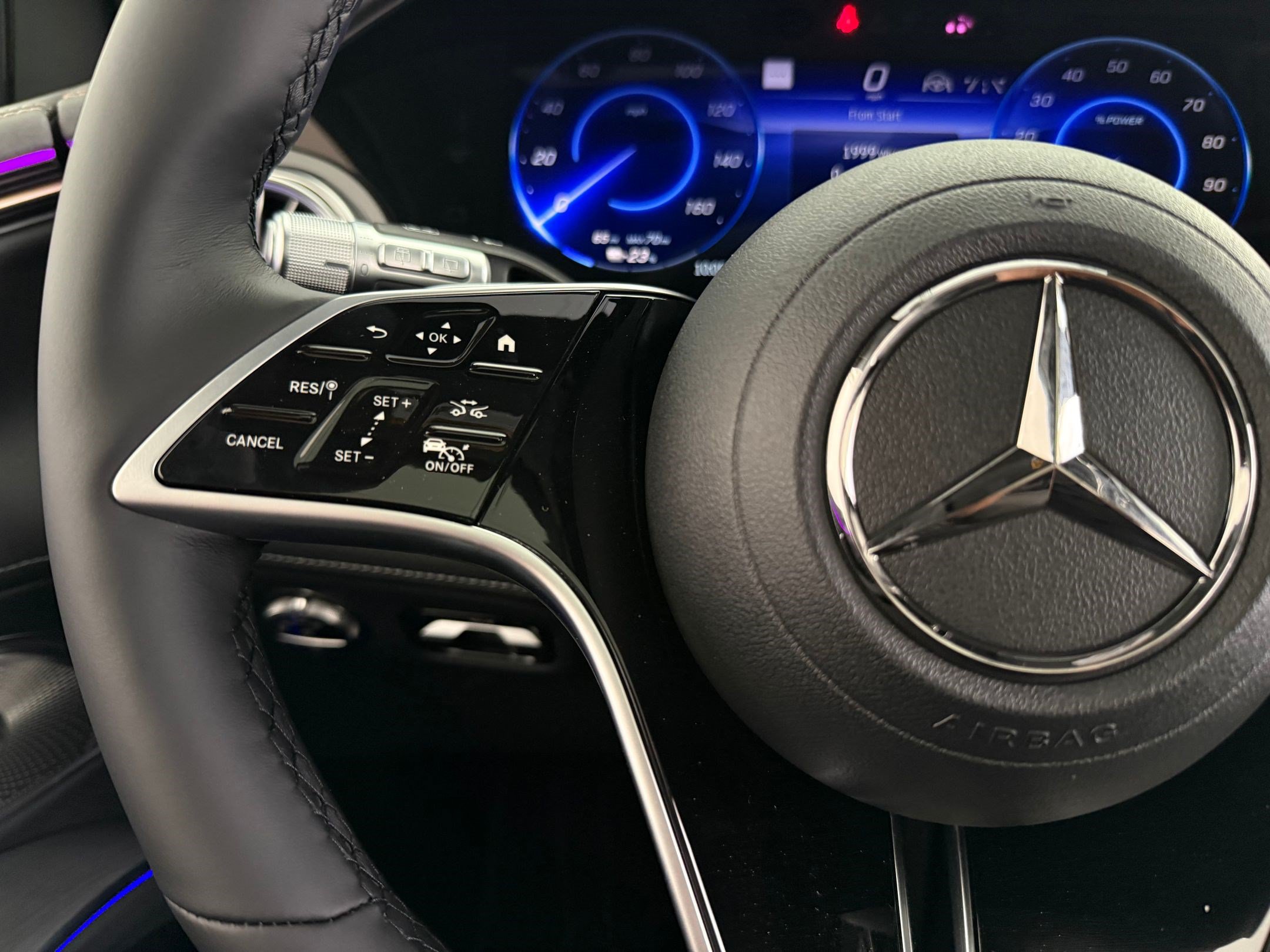 New 2027 Mercedes-Benz EQS 400 4MATIC SUV image 13