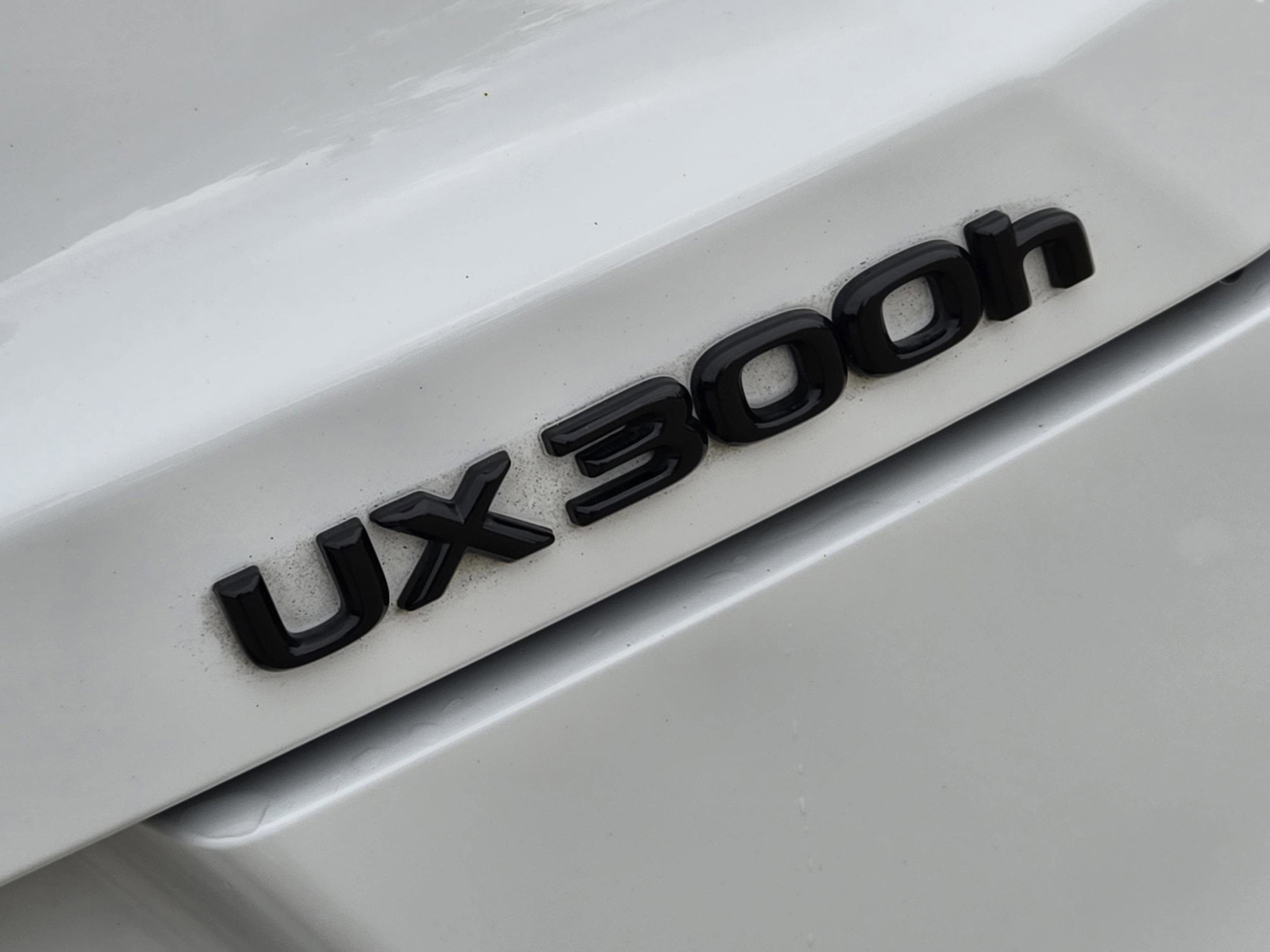 Used 2025 Lexus UX 300h FWD w/ Accessory Package (Z1) image 41