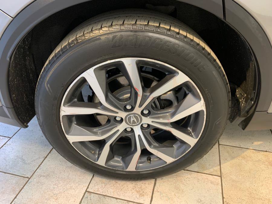 Used 2023 Acura MDX w/ Technology Package AWD/4WD image 12