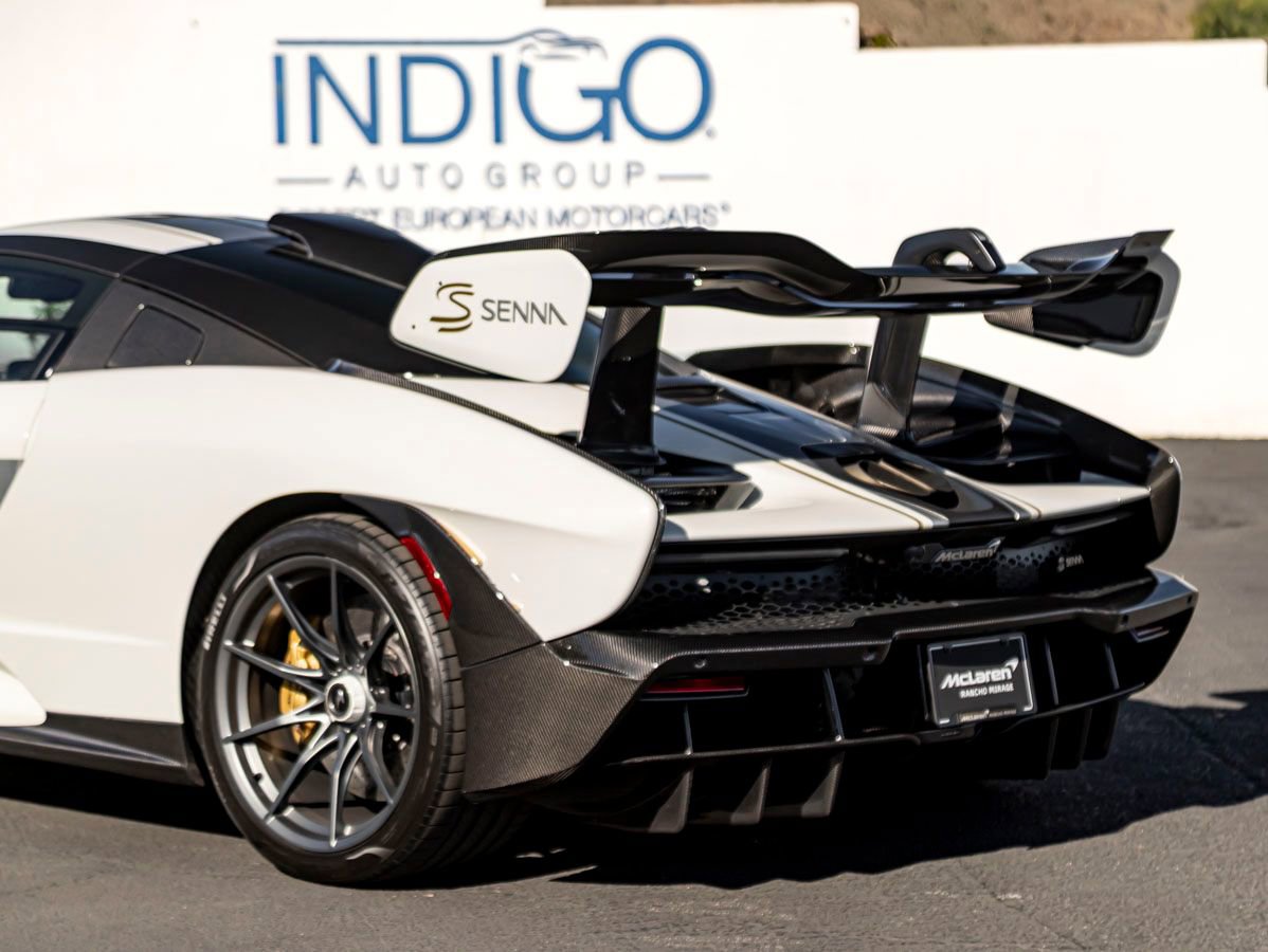 Used 2019 McLaren Senna RWD image 10