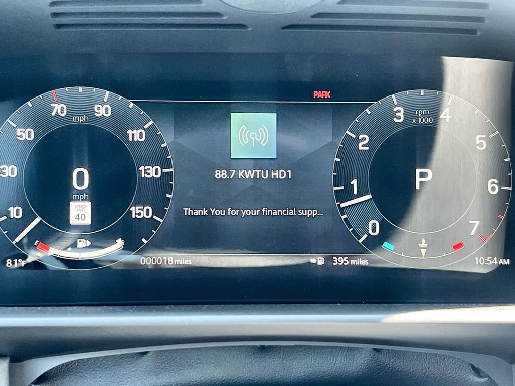 Used 2025 Land Rover Discovery S image 23