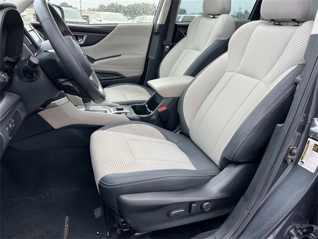 Used 2023 Subaru Forester Premium image 32
