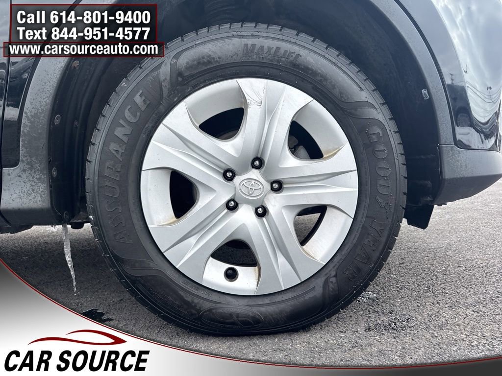 Used 2015 Toyota RAV4 LE image 31