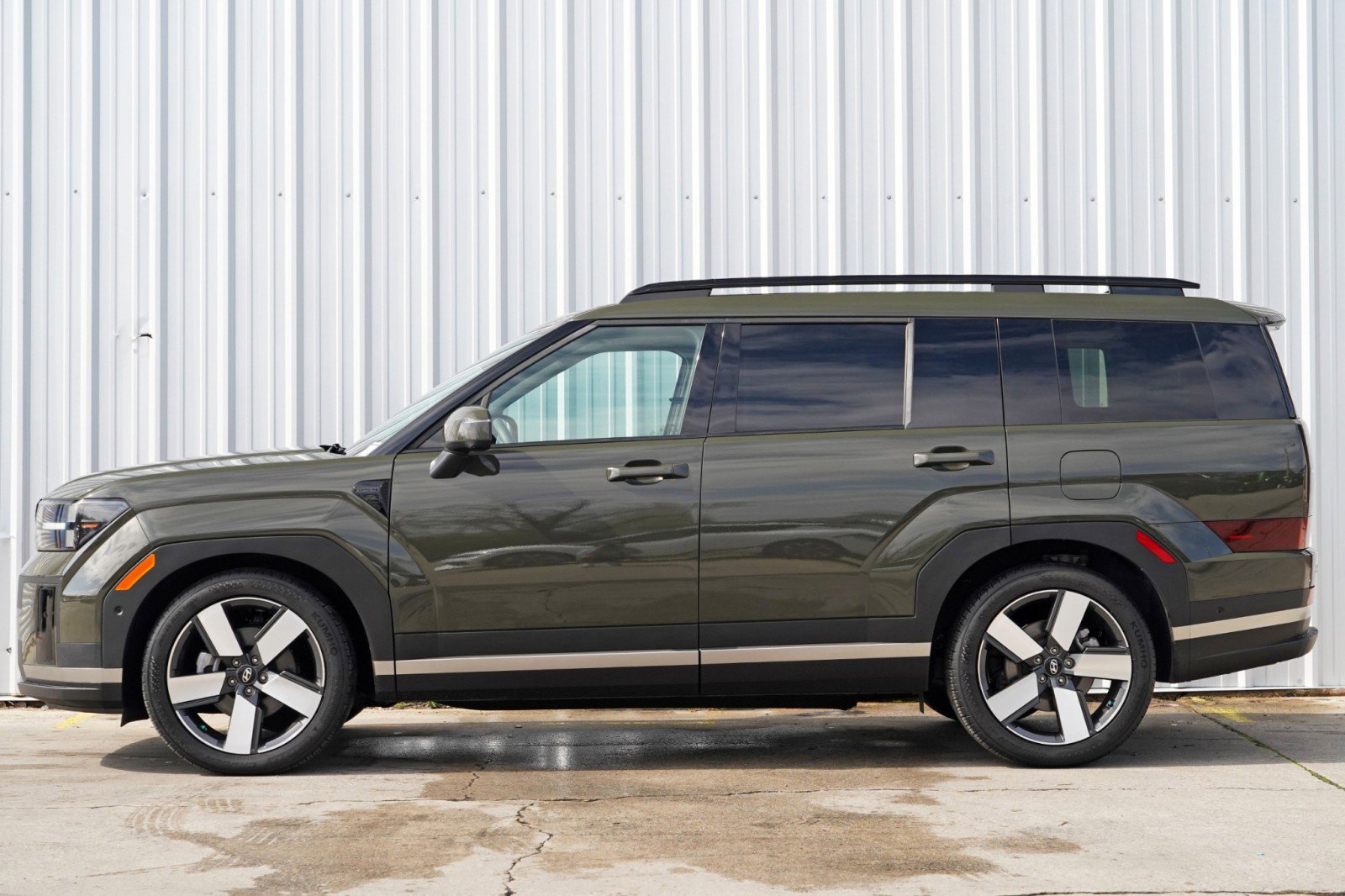 Used 2024 Hyundai Santa Fe Limited image 8