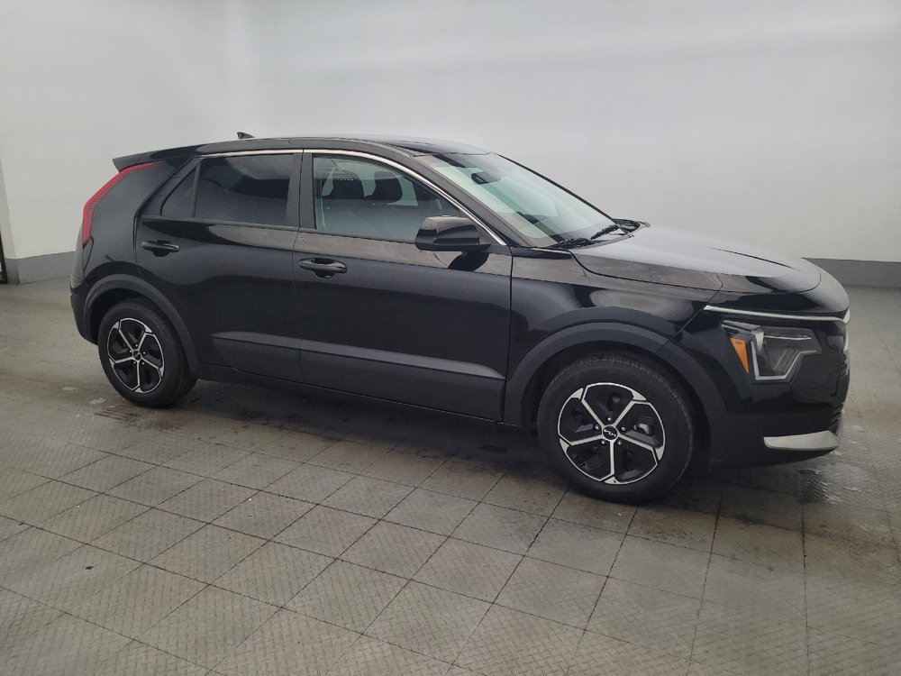 Used 2023 Kia Niro LX FWD image 11