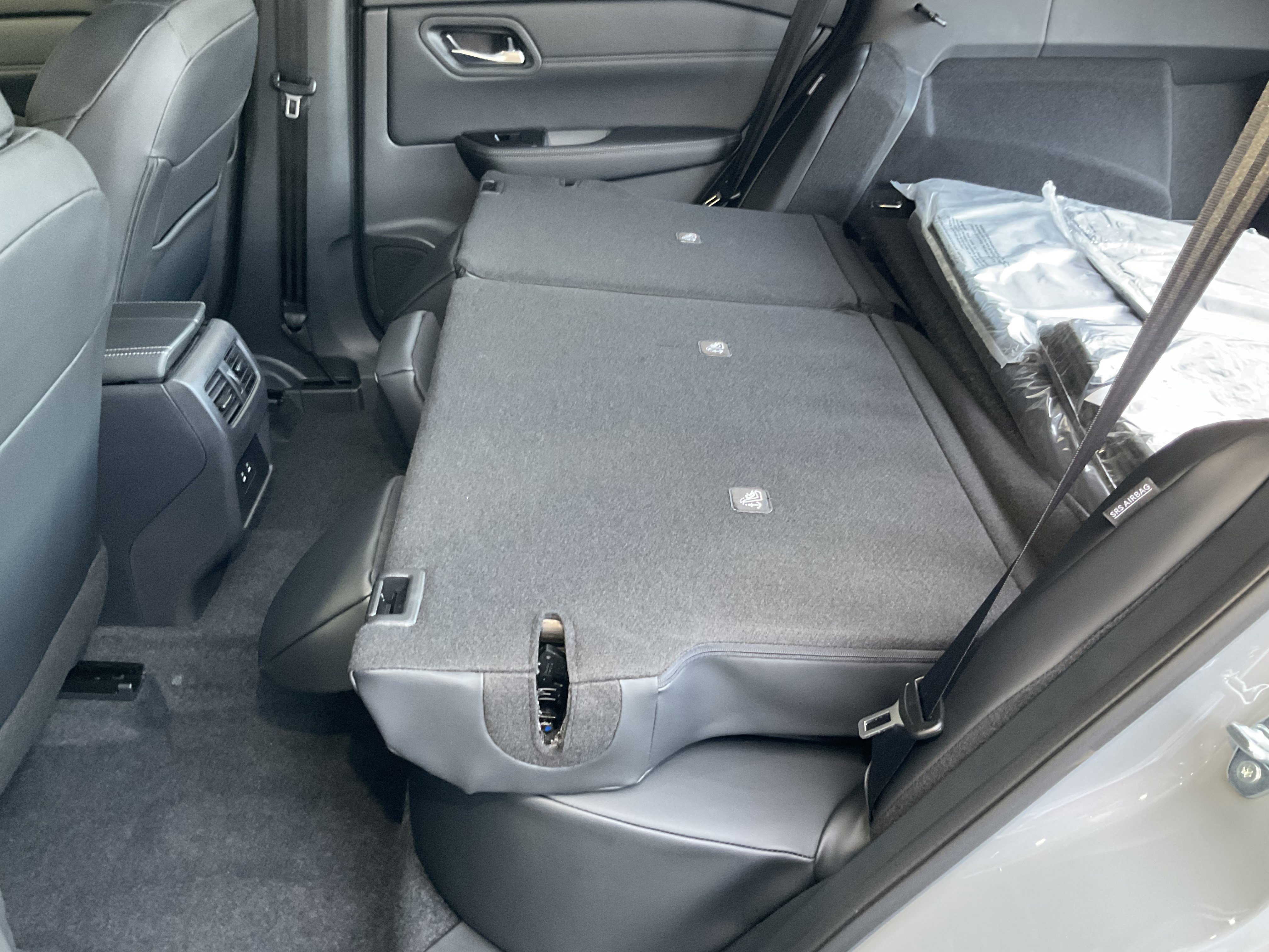 Used 2026 Nissan Rogue SV image 45