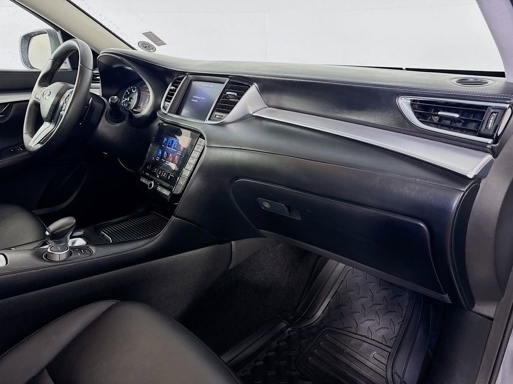 Used 2021 INFINITI QX50 Luxe w/ Accent Package image 29