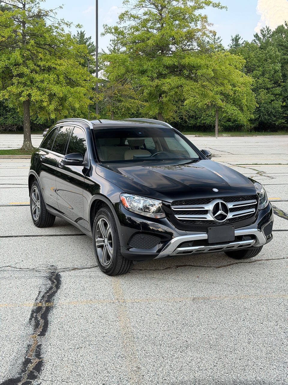 Used 2016 Mercedes-Benz GLC 300 4MATIC w/ Multimedia Package image 11