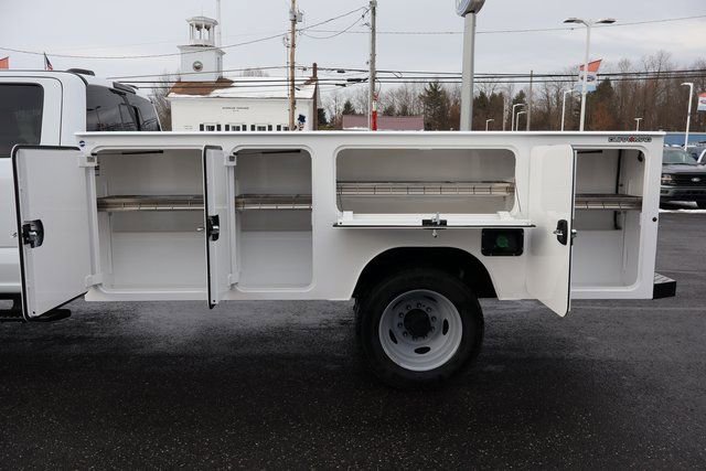 New 2026 Ford F550 4x4 Supercab Super Duty image 18