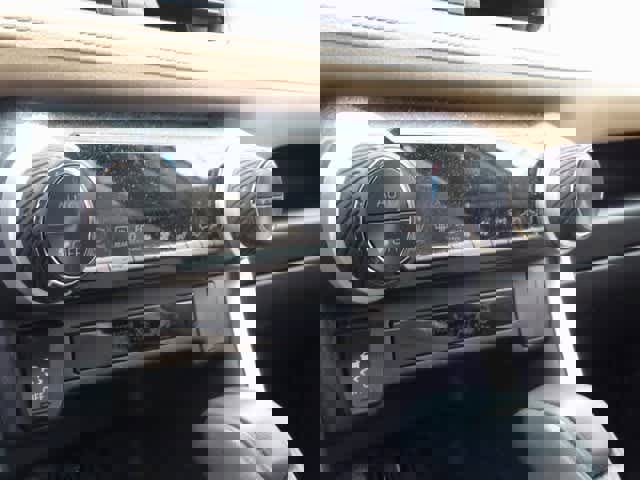 Used 2020 Toyota RAV4 XLE image 14