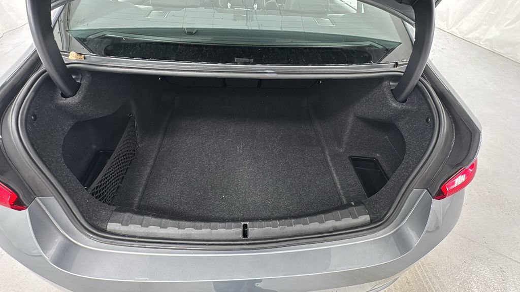 Used 2025 BMW 330i xDrive Sedan image 15