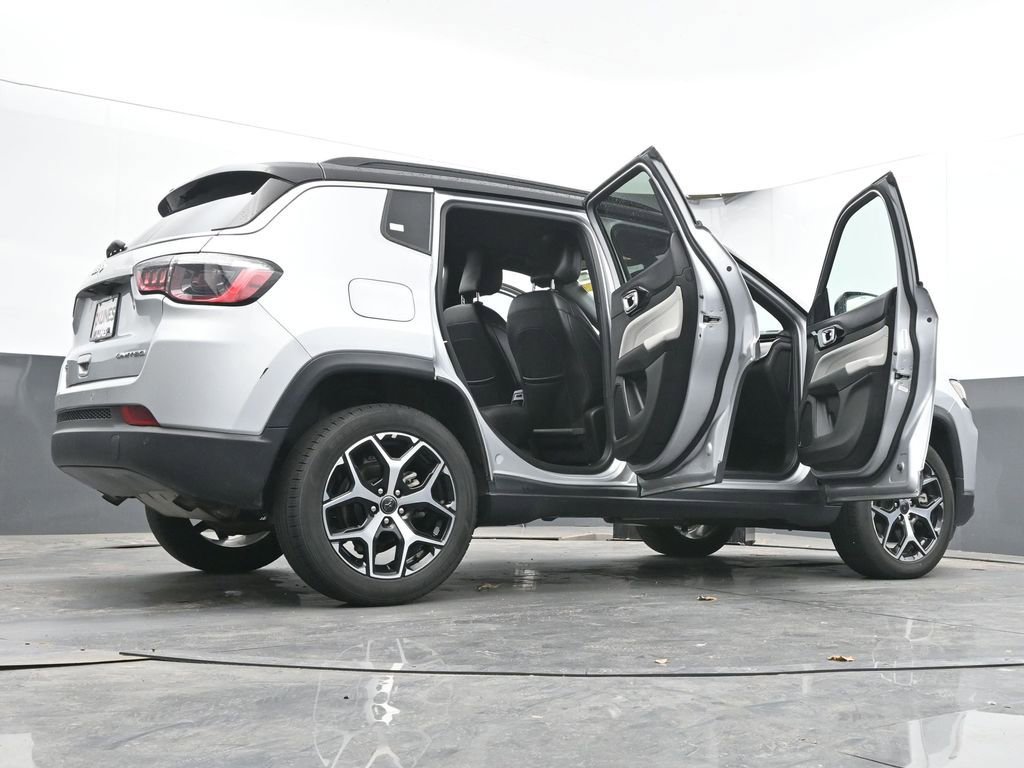 Used 2025 Jeep Compass Limited AWD/4WD image 77