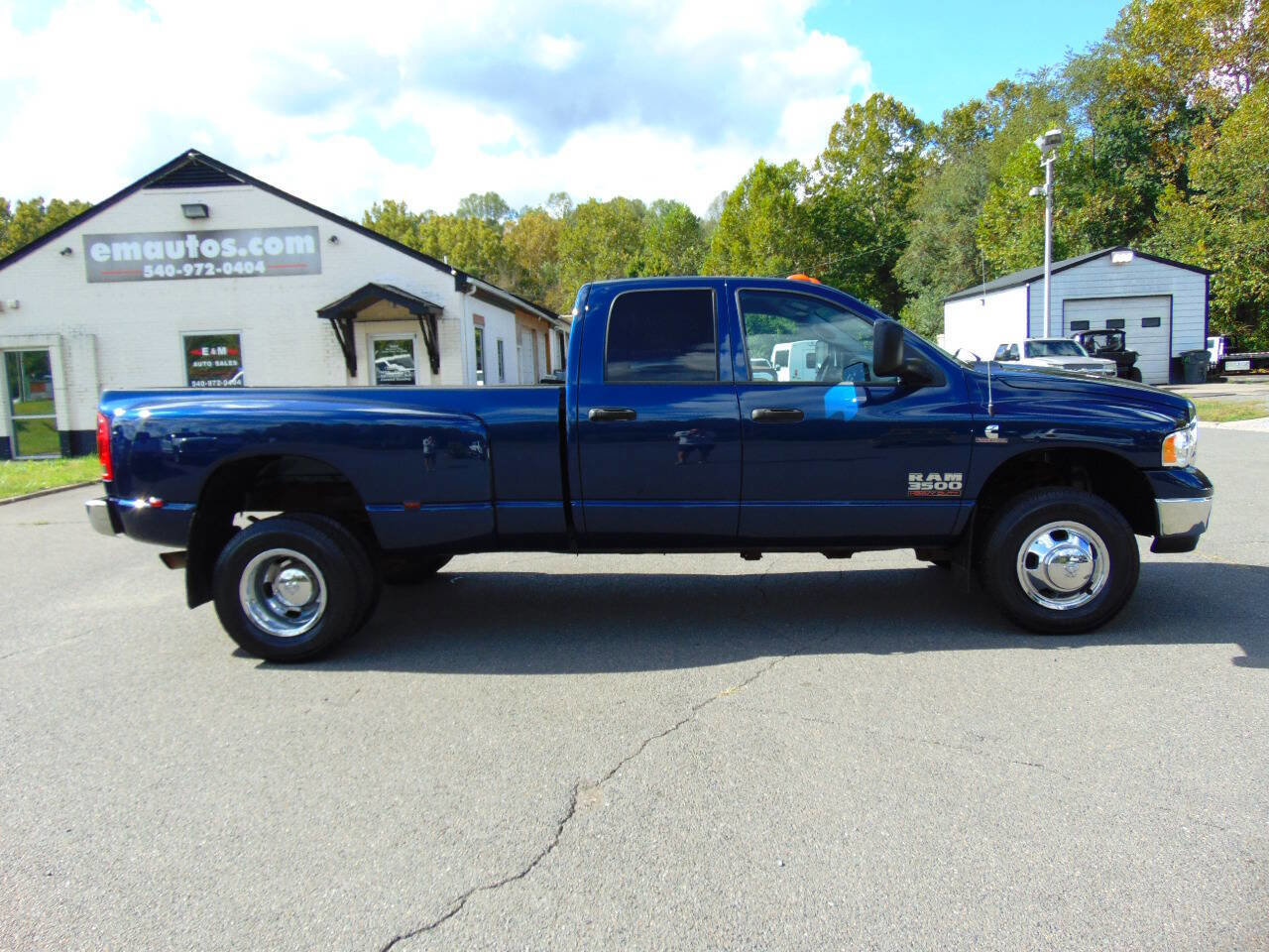 Used 2004 Dodge Ram 3500 Truck SLT w/ Trailer Tow Group image 2