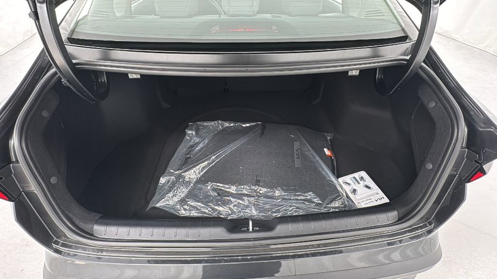 New 2025 Kia K4 EX image 15