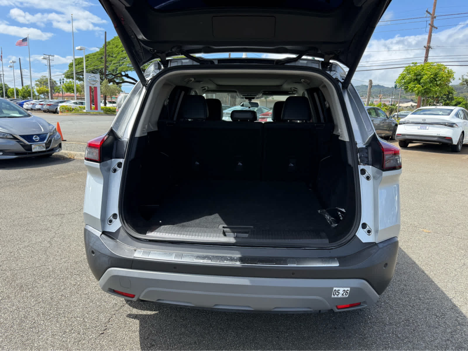 Used 2021 Nissan Rogue SV w/ Premium Package FWD image 11