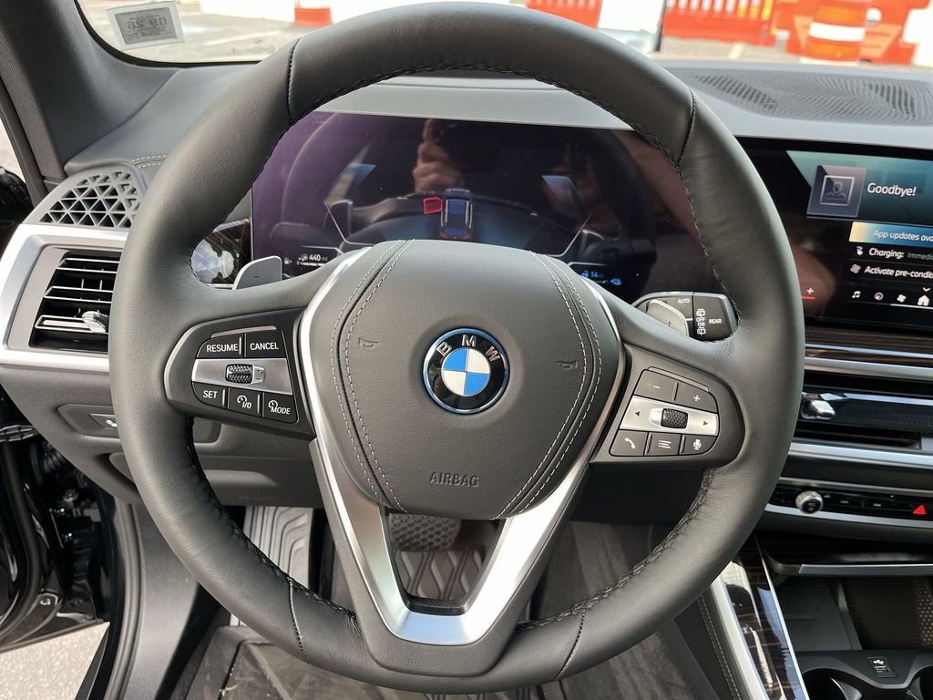 New 2026 BMW X5 xDrive50e image 14
