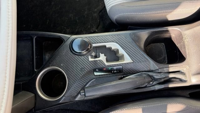 Used 2014 Toyota RAV4 XLE AWD/4WD image 17