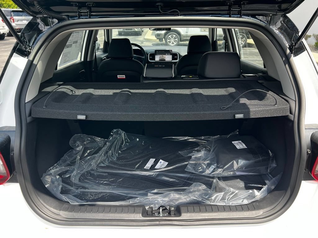 New 2026 Hyundai Venue SEL FWD image 11