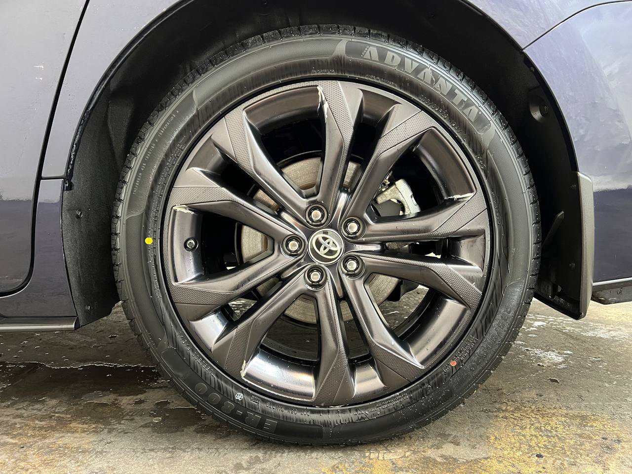 Used 2025 Toyota Sienna XSE w/ XSE Premium Package FWD image 32
