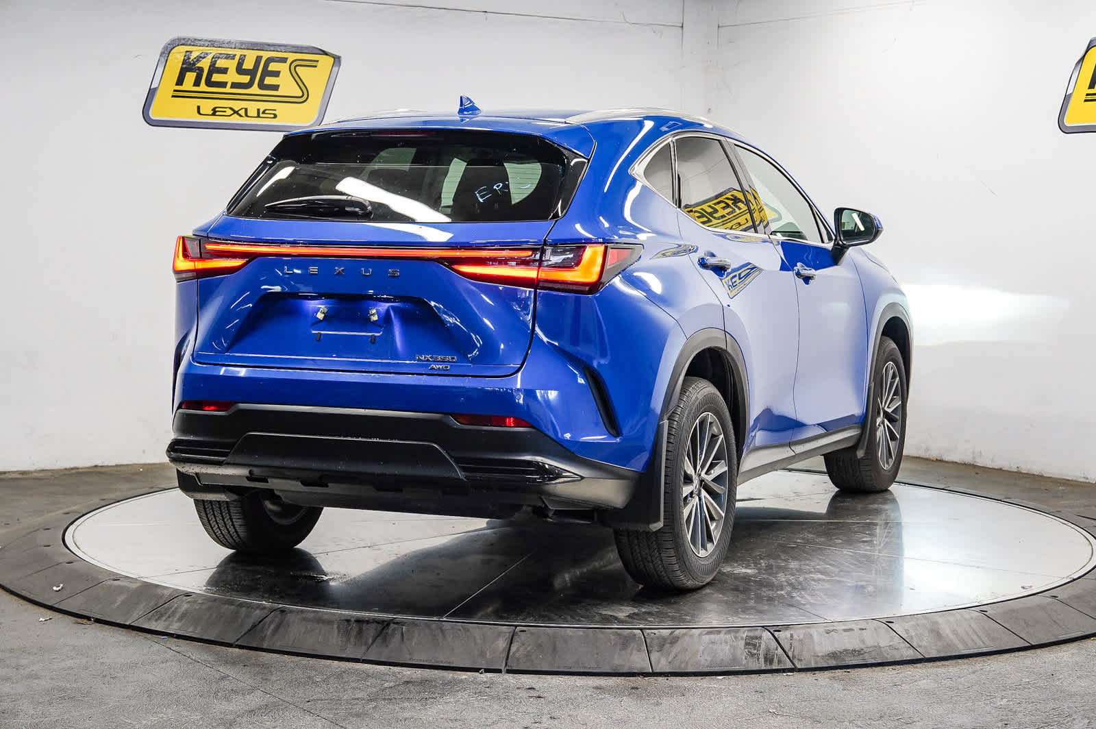 Used 2025 Lexus NX 350 AWD w/ Accessory Package (2T) image 4