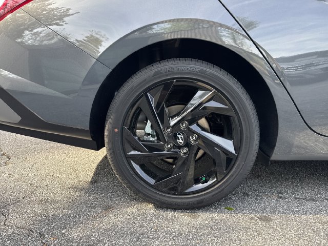 New 2026 Hyundai Elantra SEL Sport Premium FWD image 19
