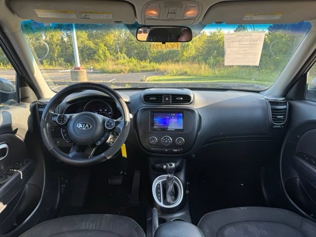 Used 2016 Kia Soul + FWD image 18