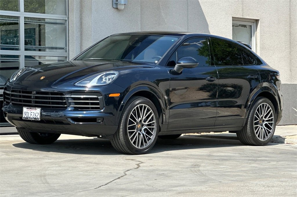 Used 2023 Porsche Cayenne Platinum Edition image 10