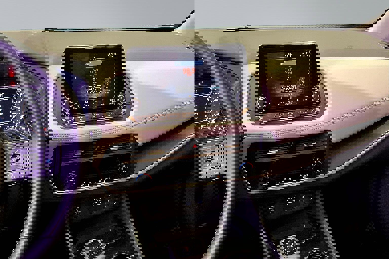 Used 2025 Nissan Rogue SV image 9