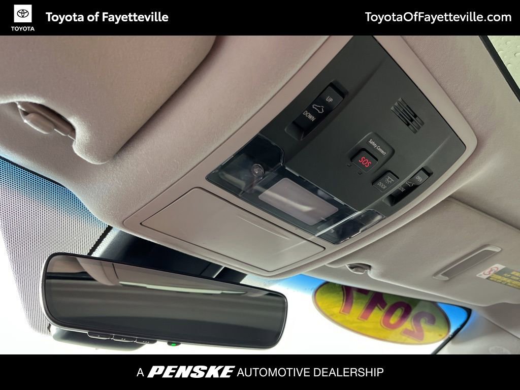 Used 2017 Lexus RX 450h AWD image 25