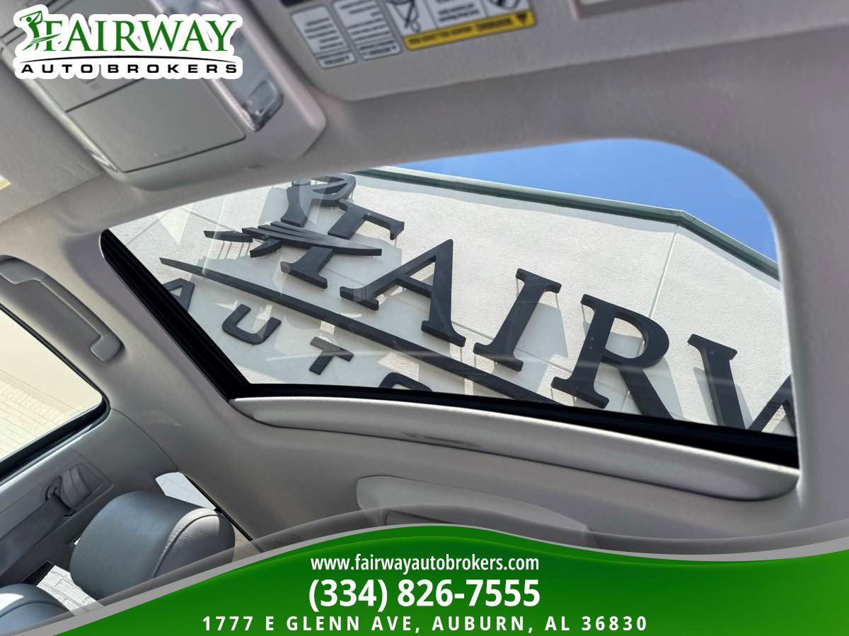 Used 2015 Toyota Sequoia Platinum AWD/4WD image 27