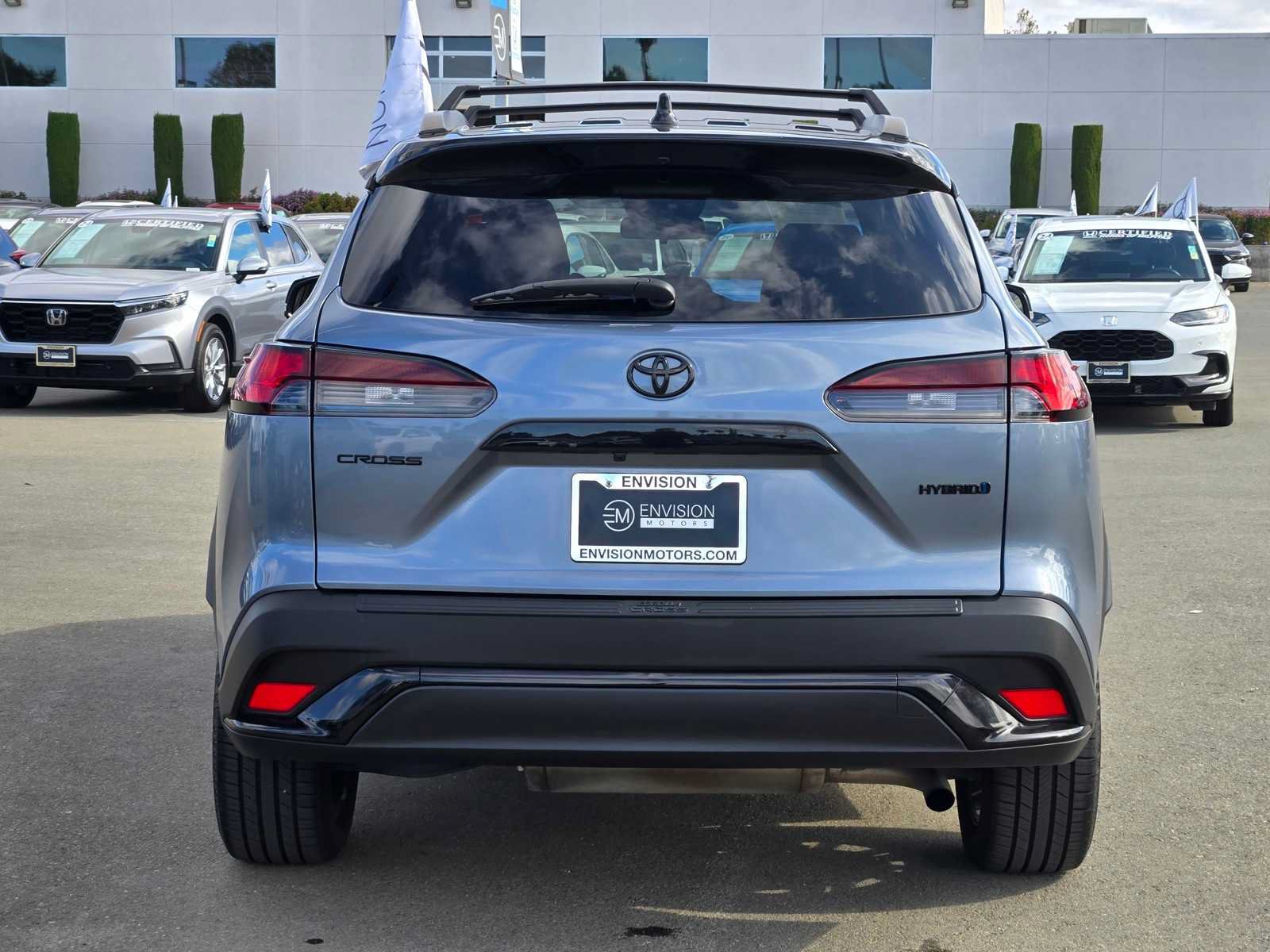 Used 2024 Toyota Corolla Cross AWD Hybrid image 5
