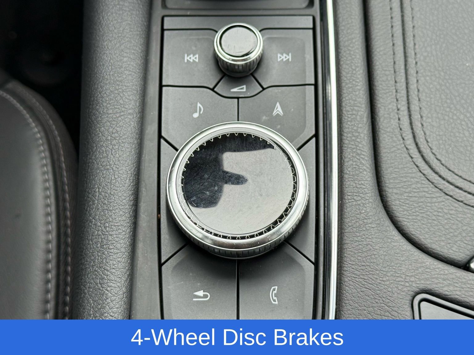 Used 2025 Cadillac XT6 Premium Luxury image 30