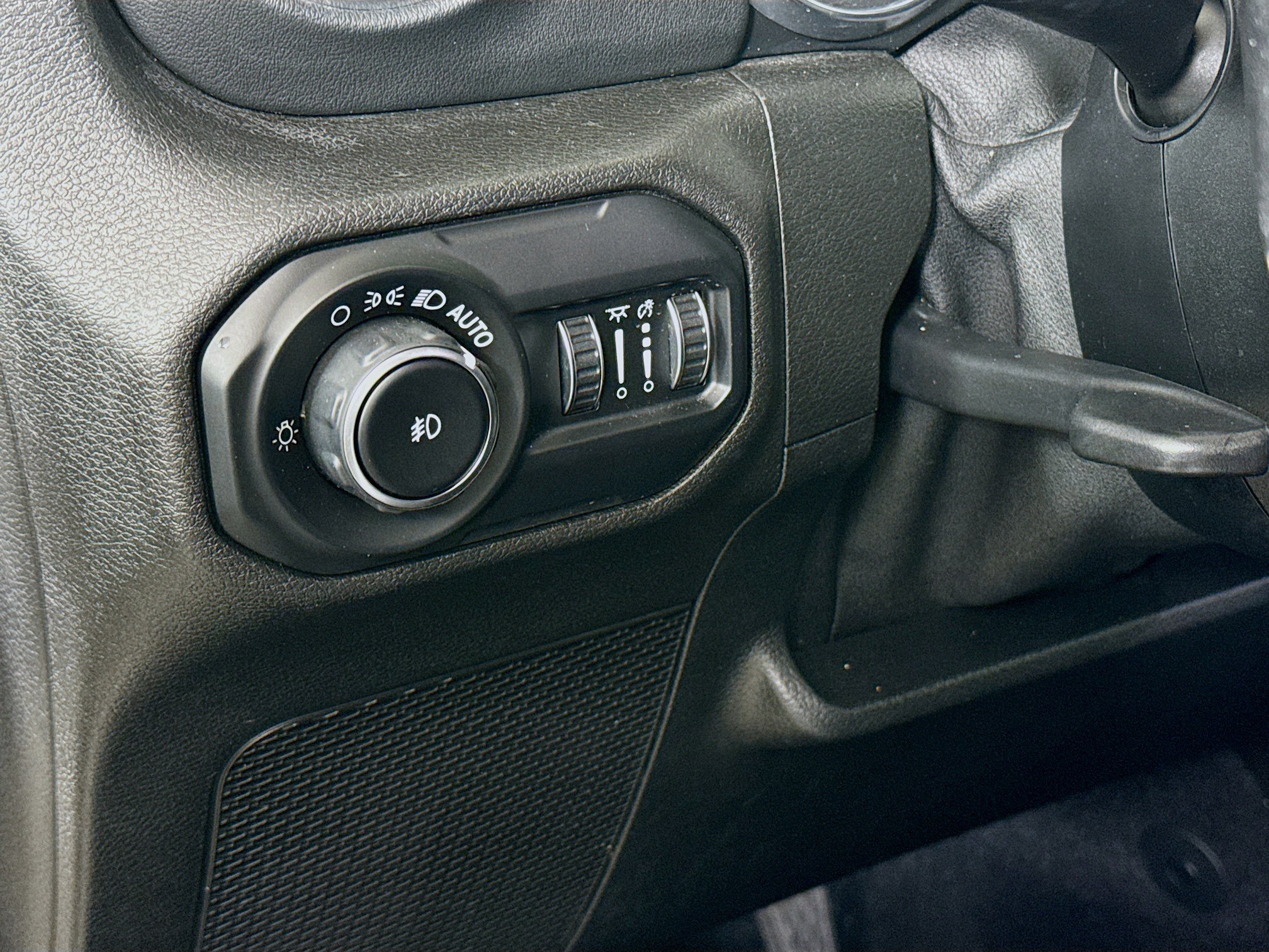 Used 2020 Jeep Wrangler Unlimited Rubicon w/ Quick Order Package 28Y Recon AWD/4WD image 10