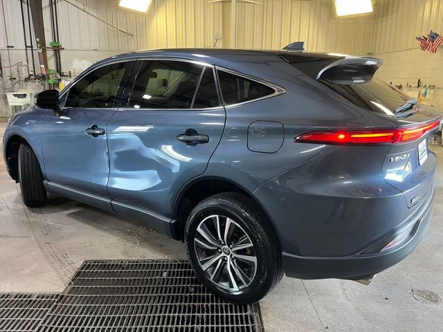 Used 2021 Toyota Venza LE AWD/4WD image 4