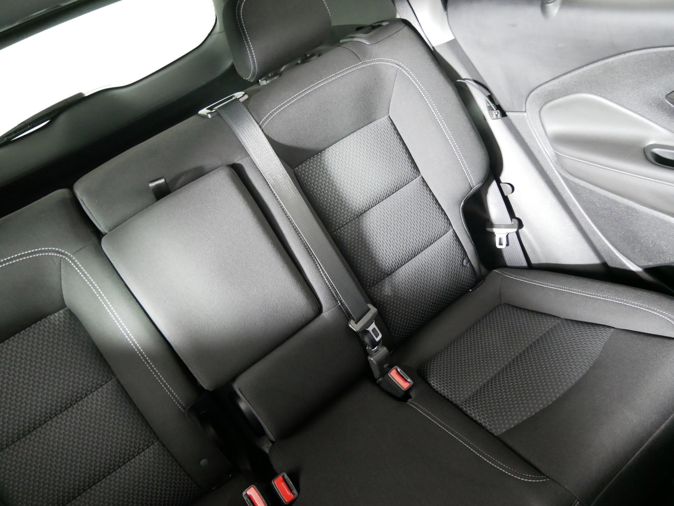 Used 2023 GMC Terrain SLE w/ Driver Convenience Package image 14