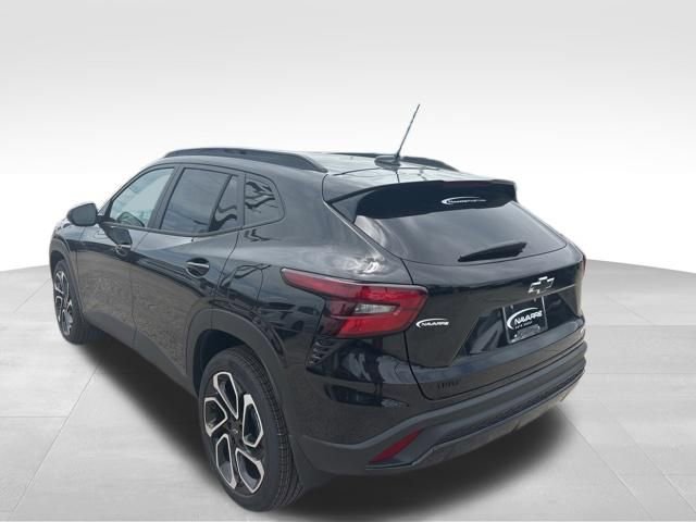 New 2026 Chevrolet Trax RS w/ Sunroof Package FWD image 7