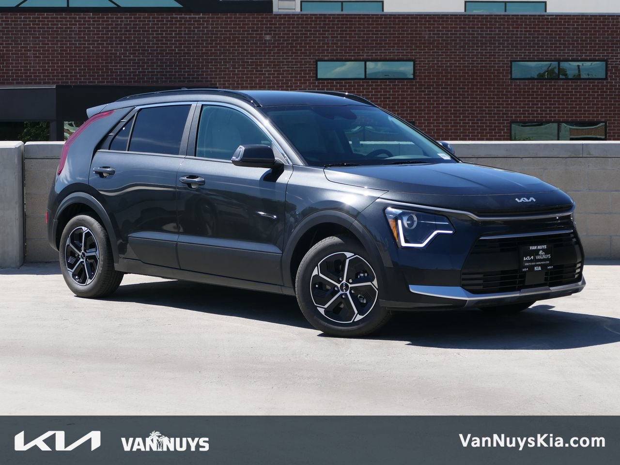 New 2025 Kia Niro EX