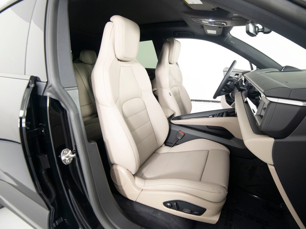 New 2026 Porsche Macan 4 Electric AWD/4WD image 34