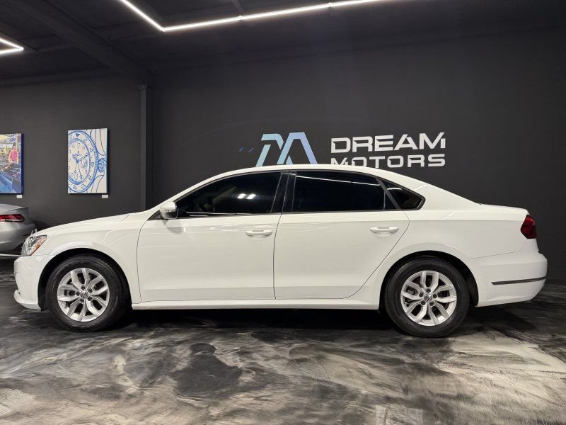 Used 2018 Volkswagen Passat 2.0T S FWD image 8