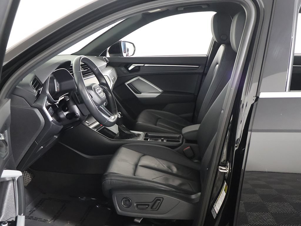 Used 2023 Audi Q3 2.0T Premium w/ Convenience Package AWD/4WD image 25