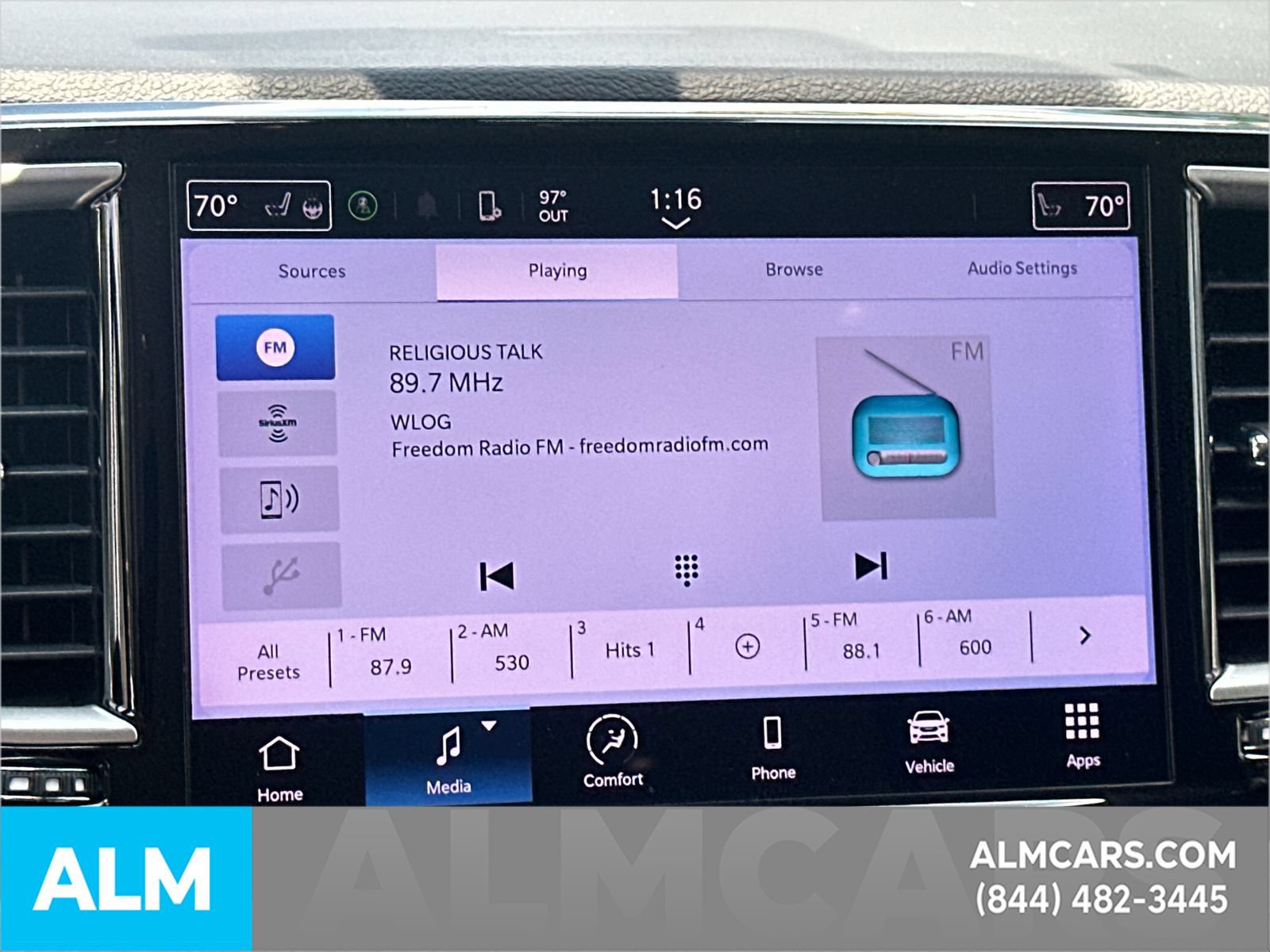 Used 2023 Chrysler Pacifica Touring-L FWD image 32