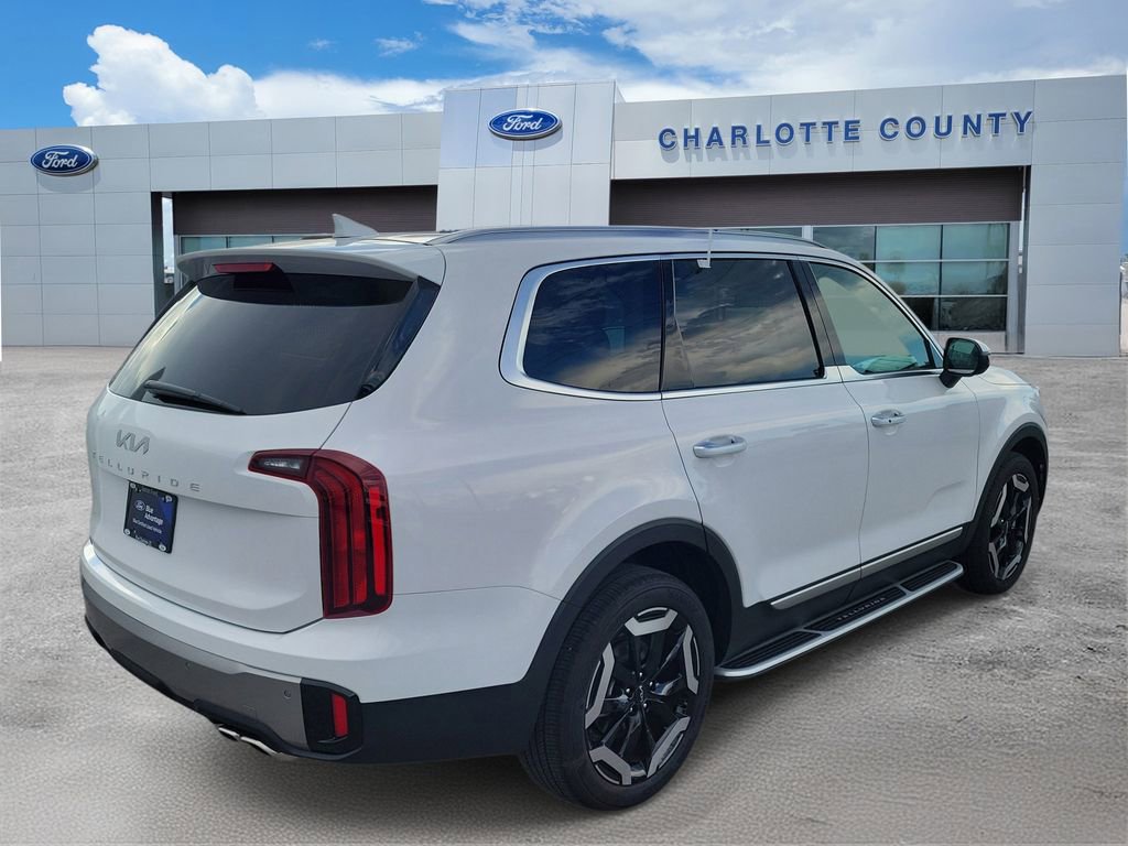 Used 2025 Kia Telluride S FWD image 5
