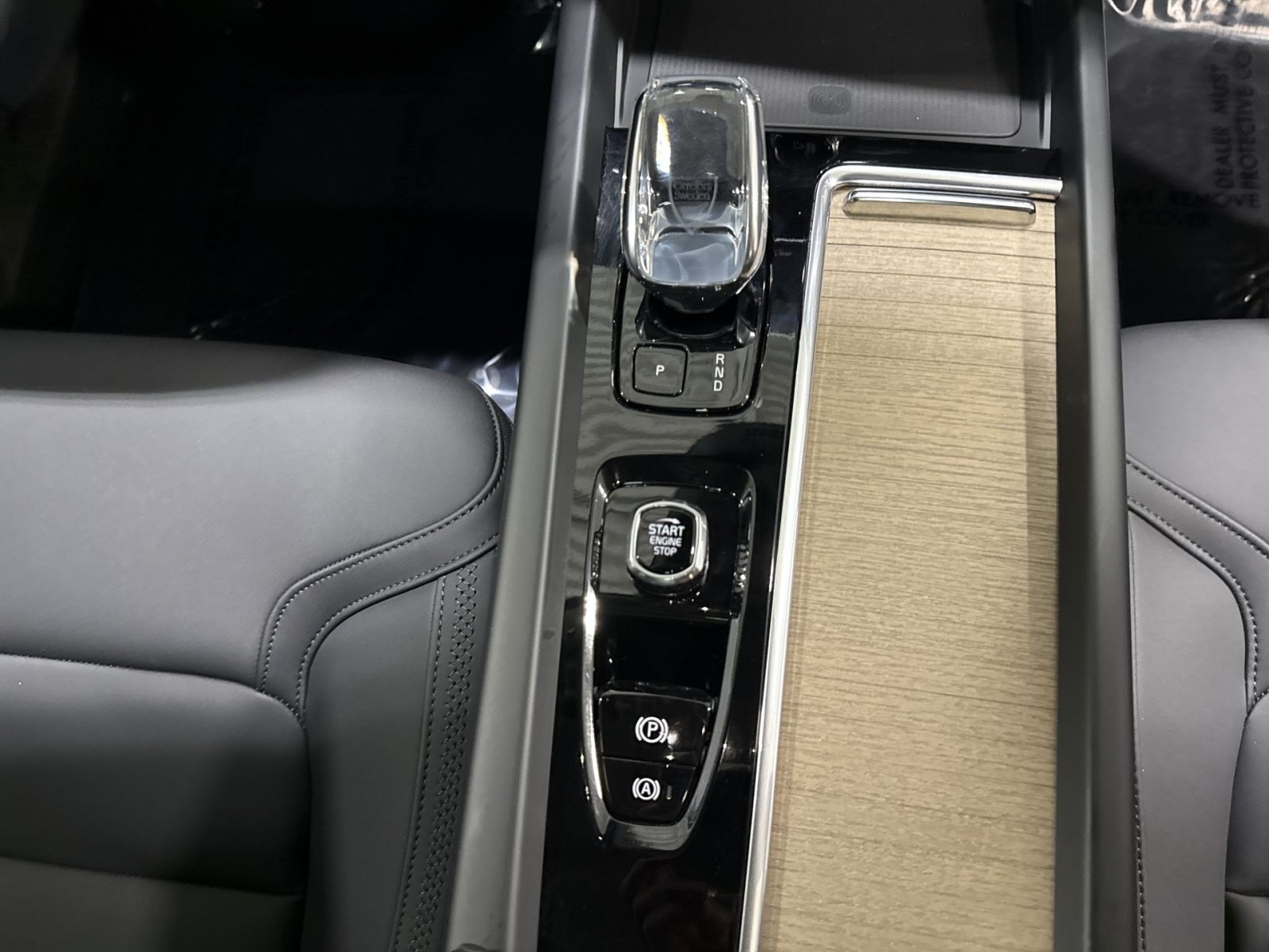 New 2026 Volvo XC60 B5 Plus w/ Protection Package Premier AWD/4WD image 30