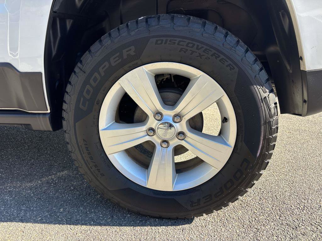 Used 2015 Jeep Patriot Latitude image 28