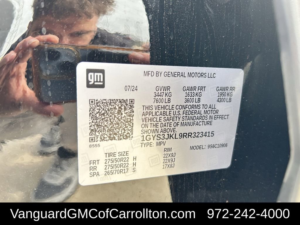 Used 2024 Cadillac Escalade ESV Luxury image 32